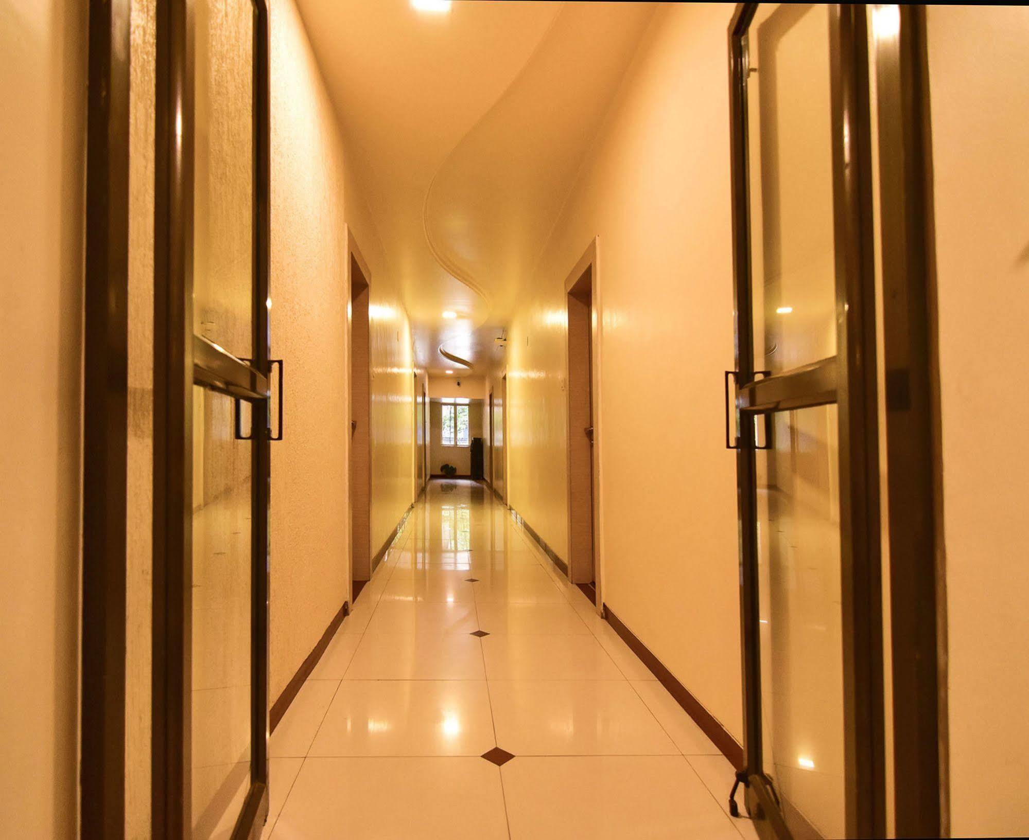 Hotel My Bizz Sapna Pune